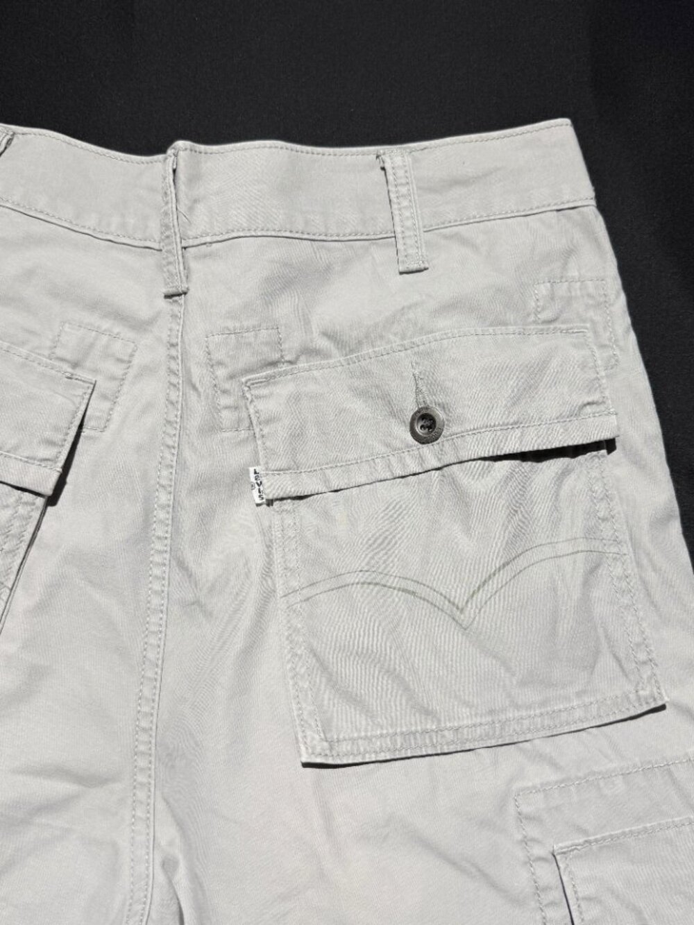 Levi's Men's Relaxed Fit Cargo Shorts 32 Gray 100% Cotton Canvas